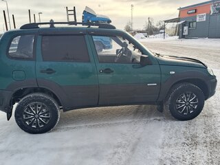 2011 Chevrolet Niva I Рестайлинг, зелёный, 550000 рублей, вид 3