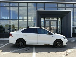 2018 Volkswagen Polo V Рестайлинг, белый, 799000 рублей, вид 4