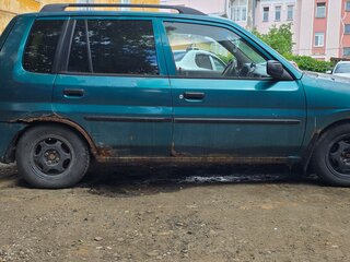 1998 Mazda Demio I (DW), зелёный, 70000 рублей, вид 2