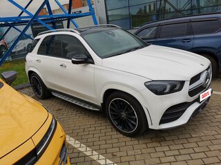 2020 Mercedes-Benz GLE 400 d II (V167), белый, 7700000 рублей, вид 3