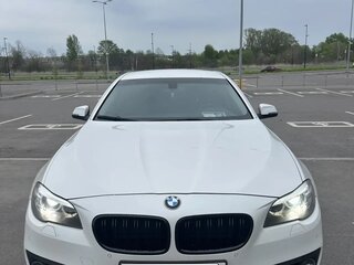 2013 BMW 5 серии 528i xDrive VI (F10/F11/F07) Рестайлинг, белый, 1790000 рублей, вид 3