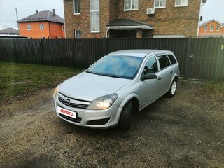 2009 Opel Astra H Рестайлинг, серебристый, 535000 рублей, вид 2