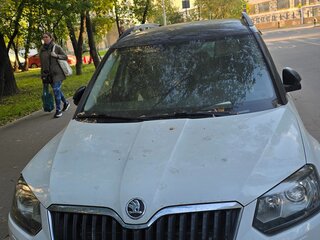 2017 Skoda Yeti I Рестайлинг, белый, 1200000 рублей, вид 2