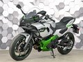 2025 Kawasaki Ninja 7, серебристый - вид 1