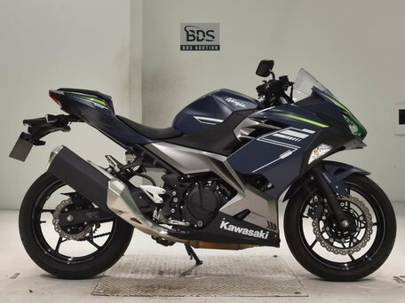 2021 Kawasaki Ninja 400, синий, 670000 рублей, вид 4
