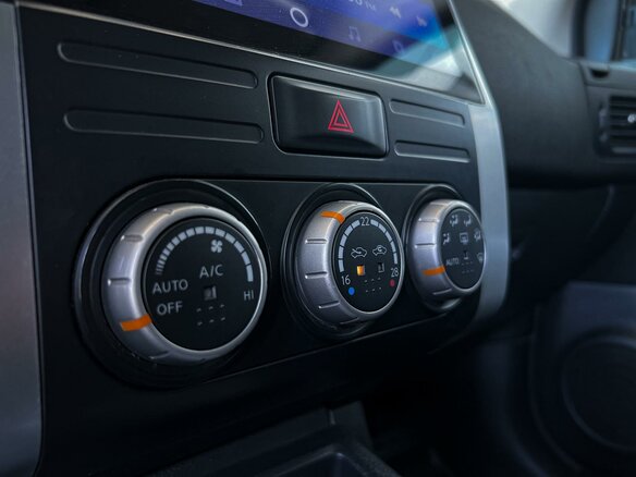 2011 Nissan X-Trail II Рестайлинг, серый, 1220000 рублей - вид 16