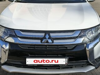 2017 Mitsubishi Outlander III Рестайлинг 2, белый, 2300000 рублей, вид 2