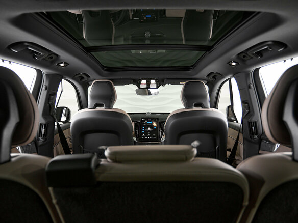 2026 Volvo XC90 B6 II Рестайлинг 2, чёрный - вид 25