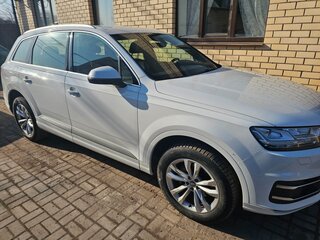 2017 Audi Q7 II (4M), белый, 3900000 рублей, вид 3