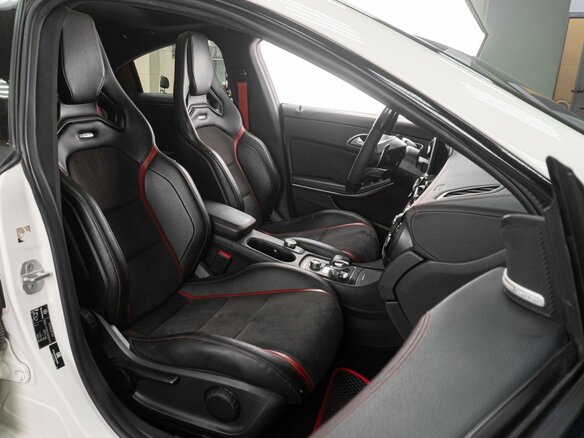 2016 Mercedes-Benz CLA AMG 45 AMG I (C117, X117) Рестайлинг, белый, 2525000 рублей - вид 17