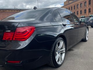 2011 BMW 7 серии Long 730Ld V (F01/F02/F04), серый, 1850000 рублей, вид 4