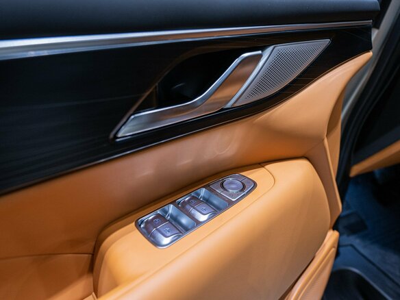 2024 Wey 80 Premium 37.96 kWh, золотистый, 6899000 рублей - вид 24
