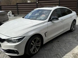 2018 BMW 4 серии Gran Coupe 430i xDrive F32/F33/F36 Рестайлинг, белый, 2500000 рублей, вид 2