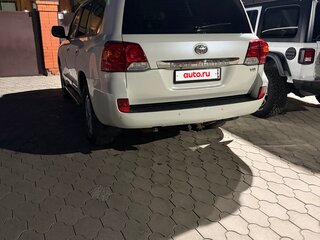 2012 Toyota Land Cruiser 200 Series Рестайлинг 1, белый, 3450000 рублей, вид 3