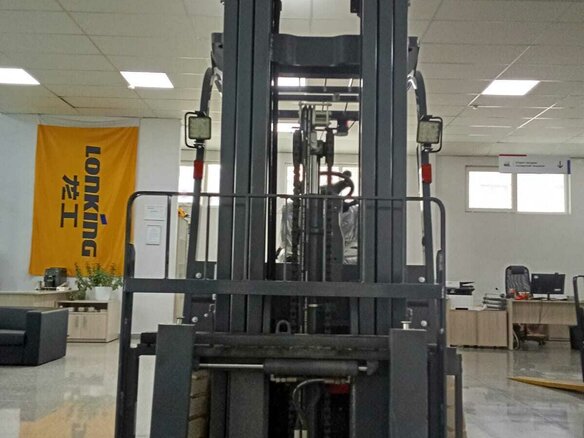 2024 Lonking LG35DT, красный, 2550000 рублей - вид 13