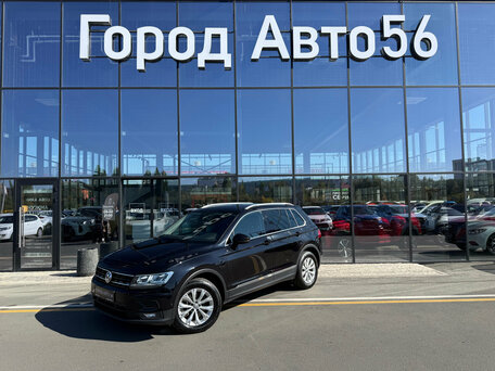 2019 Volkswagen Tiguan II, чёрный, 2744000 рублей, вид 2