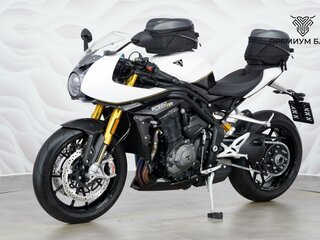 2022 Triumph Speed Triple, белый, 1549000 рублей, вид 3