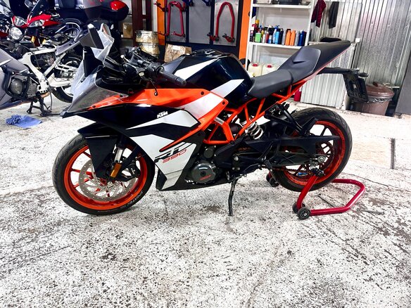 2018 KTM RC 390, чёрный, 380000 рублей - вид 7