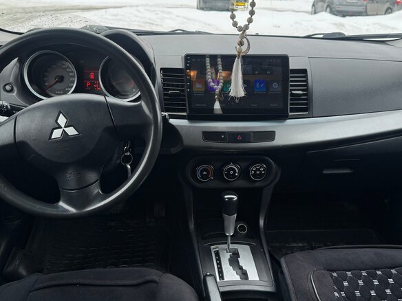 2007 Mitsubishi Lancer X, бежевый, 650000 рублей - вид 8