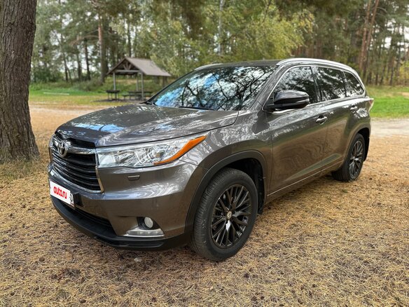 2014 Toyota Highlander III (XU50), серый, 2750000 рублей