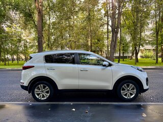2016 Kia Sportage IV, белый, 1799000 рублей, вид 4