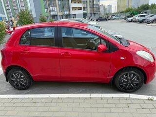 2008 Toyota Yaris Multimode II, красный, 650000 рублей, вид 2