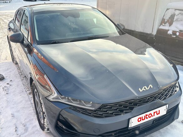 2022 Kia K5 III, серый, 2450000 рублей - вид 5