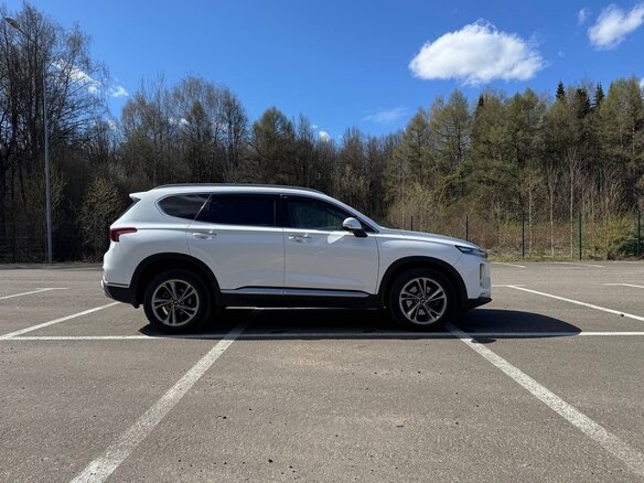 2019 Hyundai Santa Fe IV, белый, 3555000 рублей - вид 2