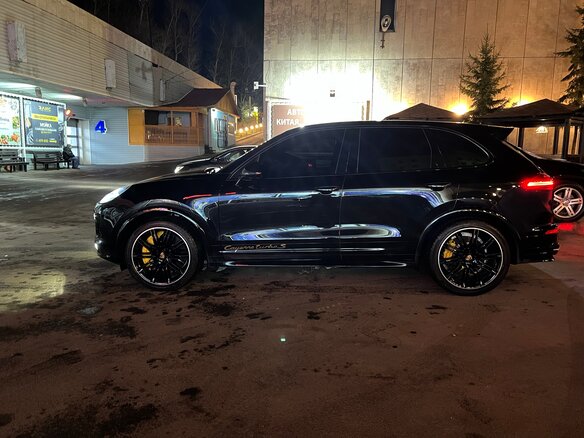 2016 Porsche Cayenne Turbo S II Рестайлинг (958), чёрный, 5900000 рублей - вид 12