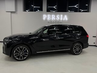 2025 BMW X7 40i I (G07) Рестайлинг, чёрный, 15800000 рублей, вид 4