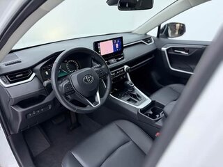 2024 Toyota RAV4 V (XA50), белый, 3320000 рублей, вид 5