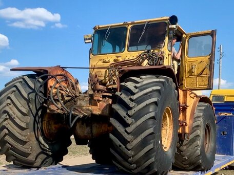 2010 Кировец К-700, 700000 рублей, вид 1