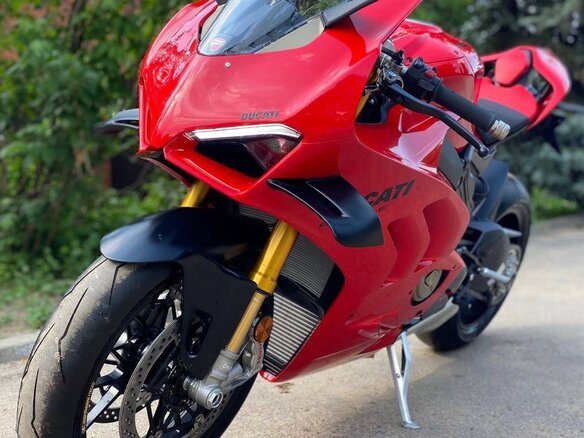 2024 Ducati Panigale V4, красный, 4200000 рублей