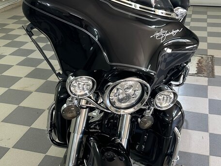 2009 Harley-Davidson Electra Glide, чёрный, 944000 рублей, вид 1