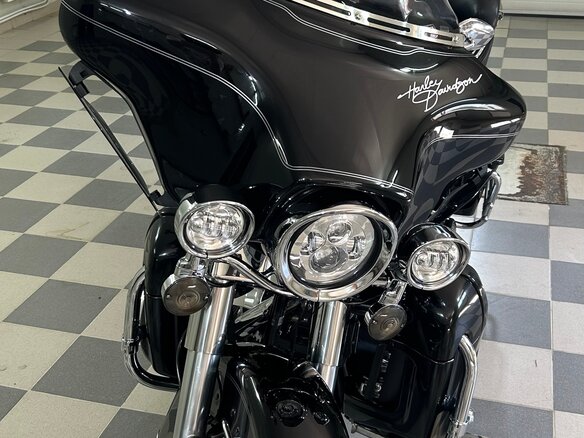 2009 Harley-Davidson Electra Glide, чёрный, 944000 рублей