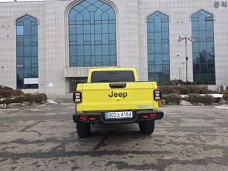 2023 Jeep Wrangler IV (JL), жёлтый, 5337203 рублей, вид 4