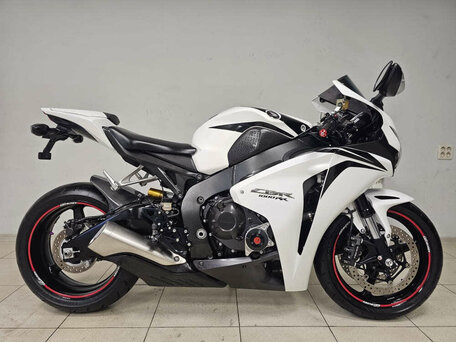 2008 Honda CBR 1000 RR/RA Fireblade, белый, 899000 рублей, вид 1
