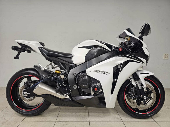 2008 Honda CBR 1000 RR/RA Fireblade, белый, 899000 рублей