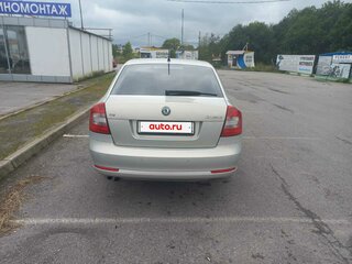 2011 Skoda Octavia II (A5) Рестайлинг, серебристый, 700000 рублей, вид 3