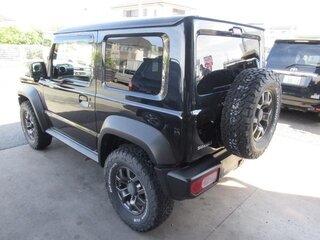 2019 Suzuki Jimny Sierra IV, чёрный, 1750000 рублей, вид 3