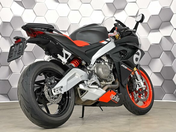 2021 Aprilia RS 660, чёрный, 969000 рублей - вид 6