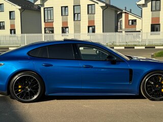 2018 Porsche Panamera Turbo II, синий, 10000000 рублей, вид 4