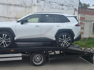 2026 Toyota RAV4 V (XA50), белый, 6800000 рублей, вид 4