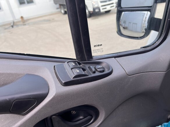 2013 Iveco Daily, белый, 2100000 рублей - вид 22