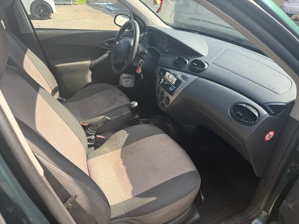 2004 Ford Focus I Рестайлинг, зелёный - вид 5
