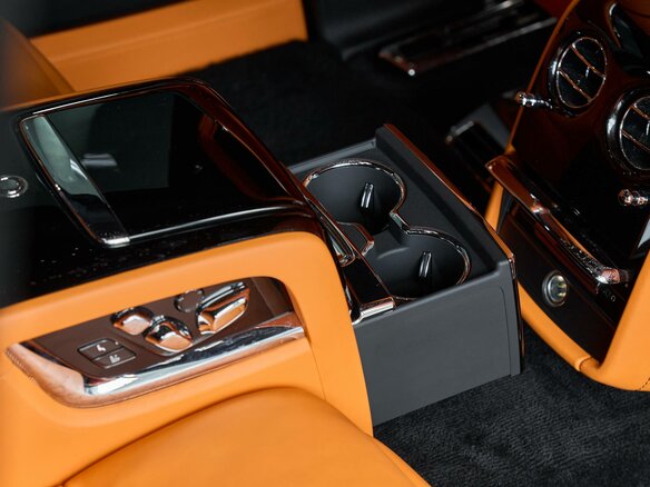 2024 Rolls-Royce Phantom VIII Рестайлинг (Series II), чёрный, 57000000 рублей - вид 28