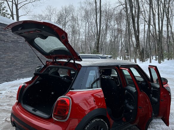 2021 Mini Hatch Cooper III (F55/F56) Рестайлинг 2, красный, 1999999 рублей - вид 13