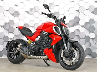 Ducati Diavel V4