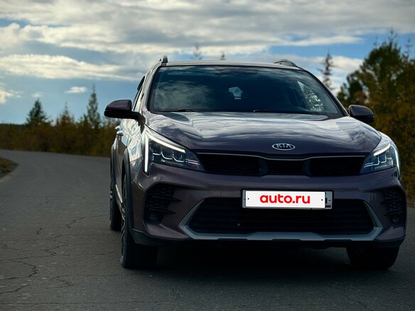 2020 Kia Rio X IV Рестайлинг, коричневый, 1900000 рублей
