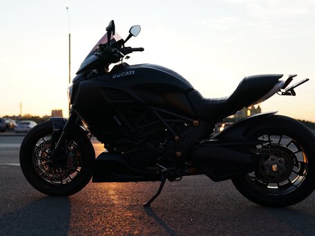 2015 Ducati Diavel, чёрный, 999999 рублей, вид 4